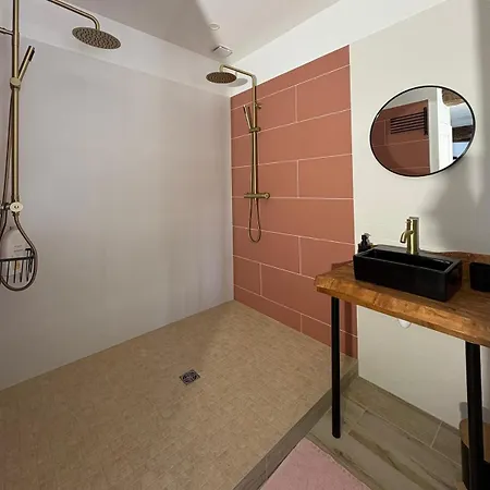 Romantique & Prova - - Retroprojecteur Netflix Belleme