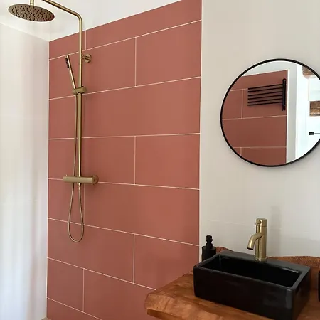 Romantique & Prova - - Retroprojecteur Netflix Lejlighed Belleme