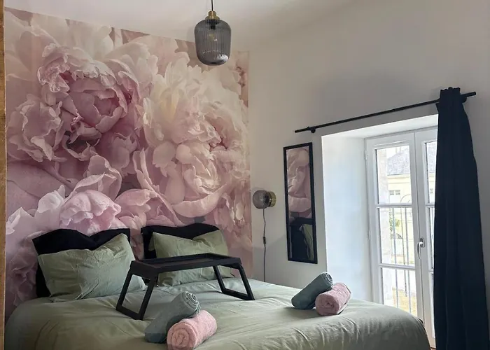 Romantique & Prova - - Retroprojecteur Netflix Apartman Bellême