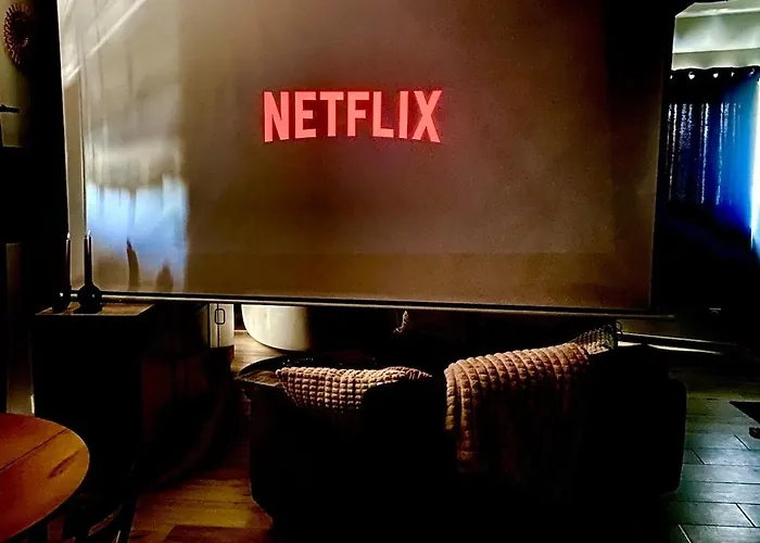 Apartman Romantique & Prova - - Retroprojecteur Netflix *